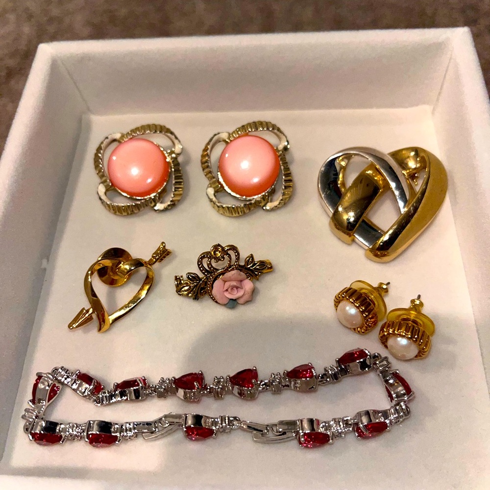Make offers! Valentine’s Day jewelry